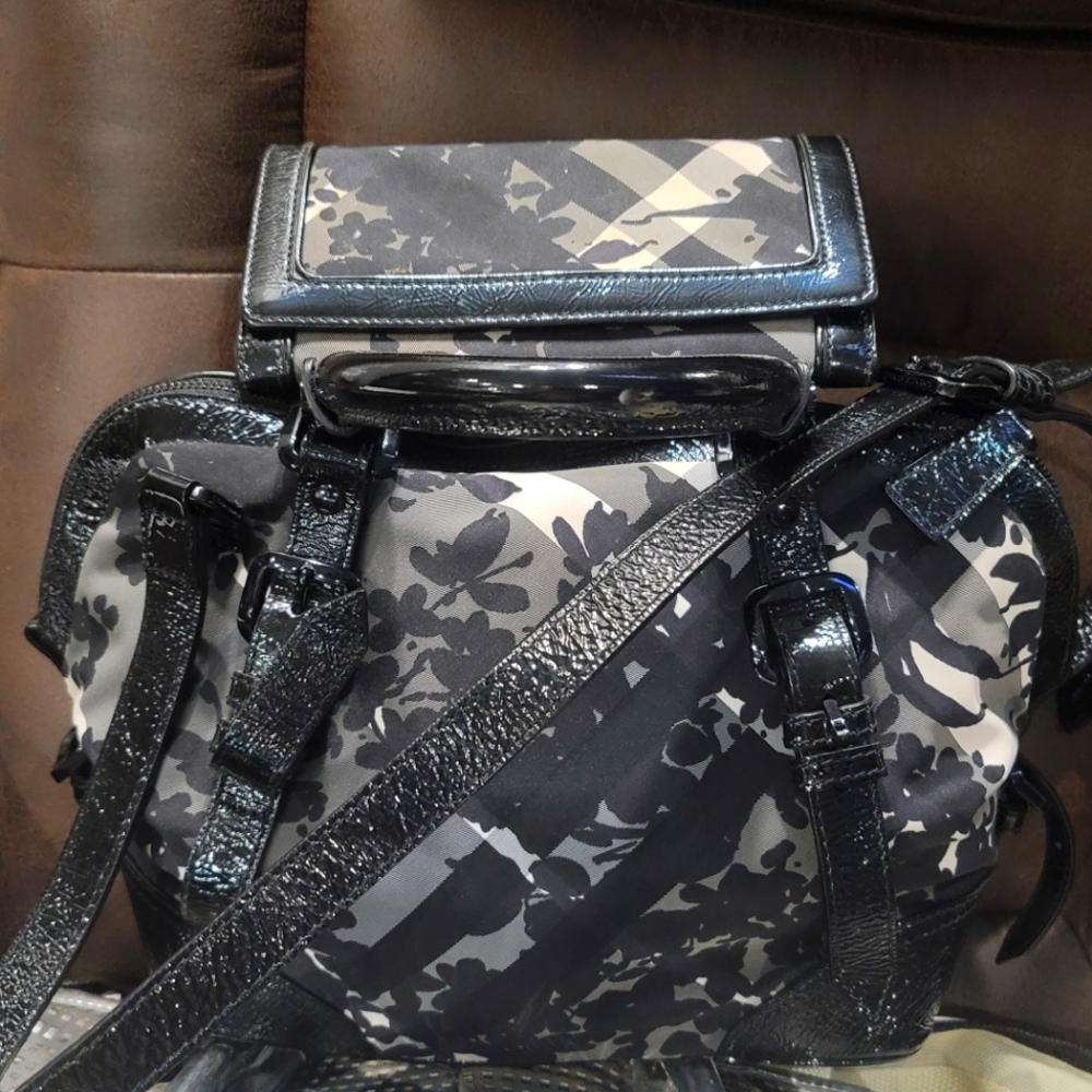 BURBERRY Floral Print Beat Check Shoulder Bag w/ Matching Wallet!
